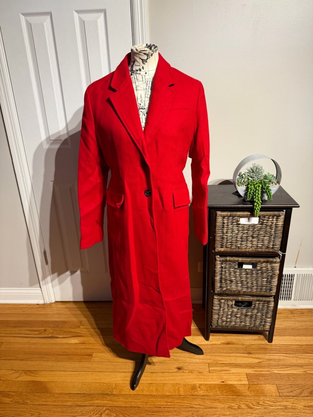 ☀️NWOT Zara Manteco Wool Red PeaCoat Trench Notched Lapel Full-Length
Design XL